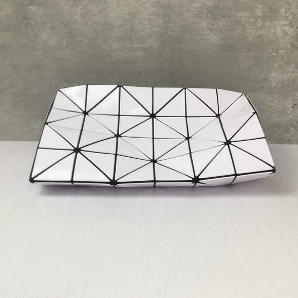 White Baobao Issey Miyake Crossbody Bag with Triangular Appliques - Picture 4 of 12